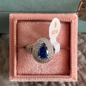 NWT Blue Sapphire ring SIZE 6